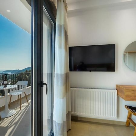 Suites Of Happiness Парга Екстериор снимка