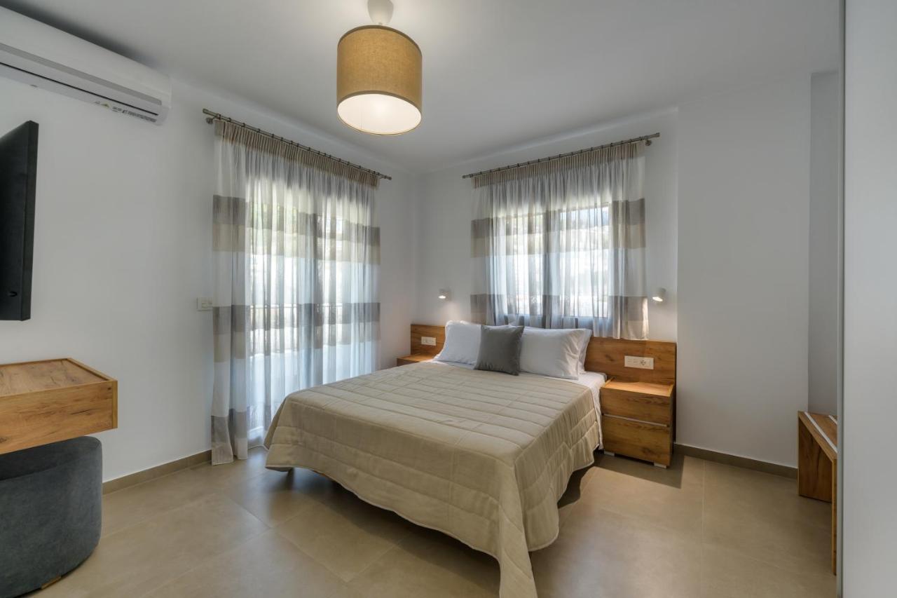 Suites Of Happiness Парга Екстериор снимка