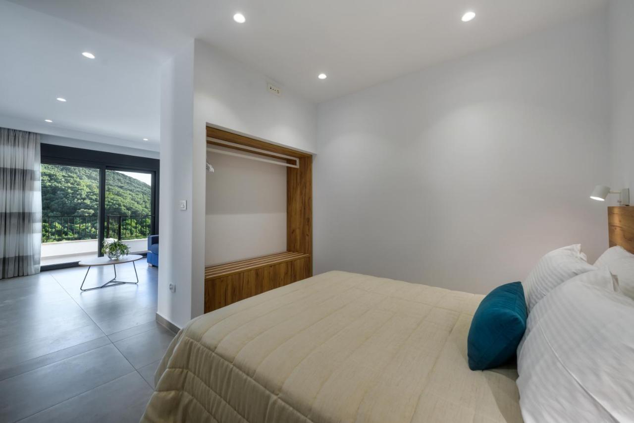 Suites Of Happiness Парга Екстериор снимка