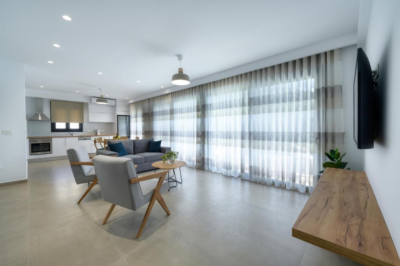 Suites Of Happiness Парга Екстериор снимка