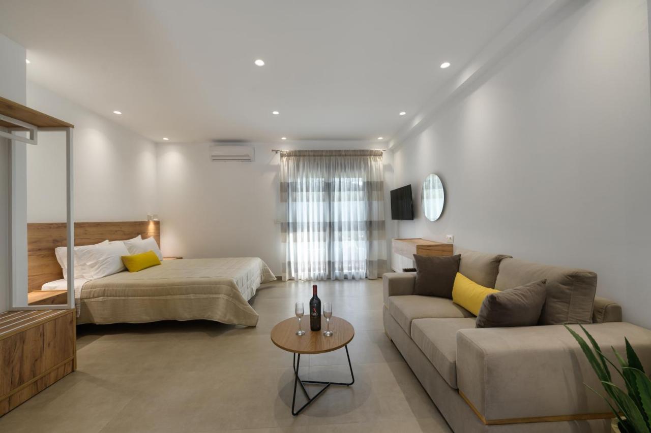 Suites Of Happiness Парга Екстериор снимка