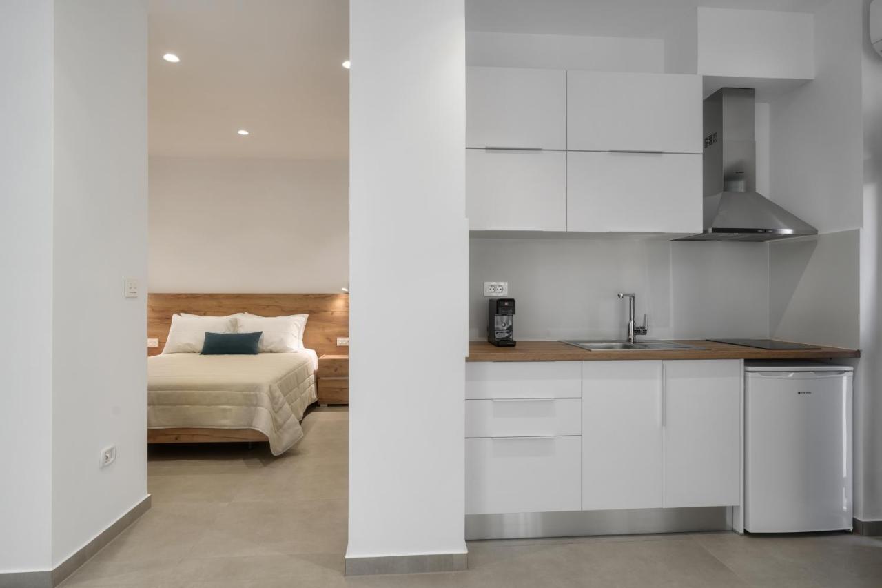 Suites Of Happiness Парга Екстериор снимка