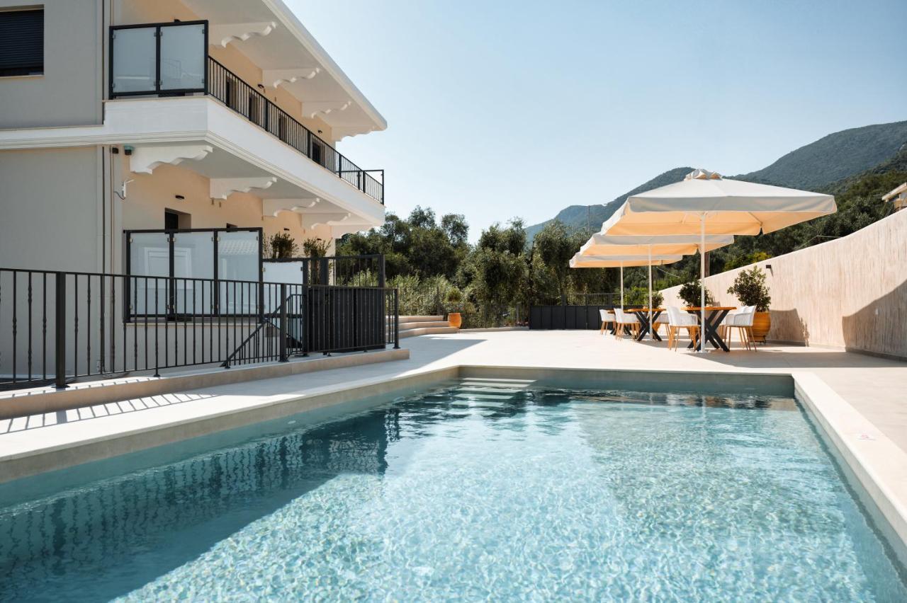Suites Of Happiness Парга Екстериор снимка